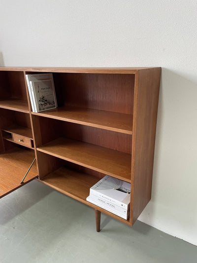 
                  
                    Boekenkast XL - LOUI.STORE
                  
                