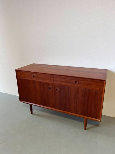 
                  
                    Brouer sideboard teak - LOUI.STORE
                  
                