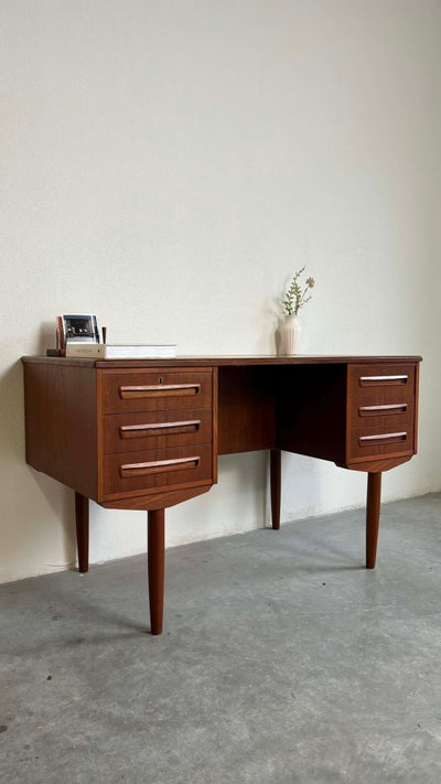 Bureau 2-zijdig +brievenstandaard - LOUI.STORE