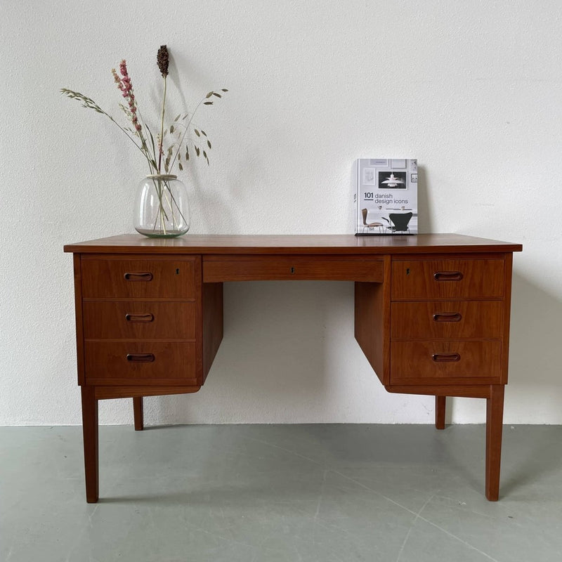 Bureau 7 lades teak - LOUI.STORE