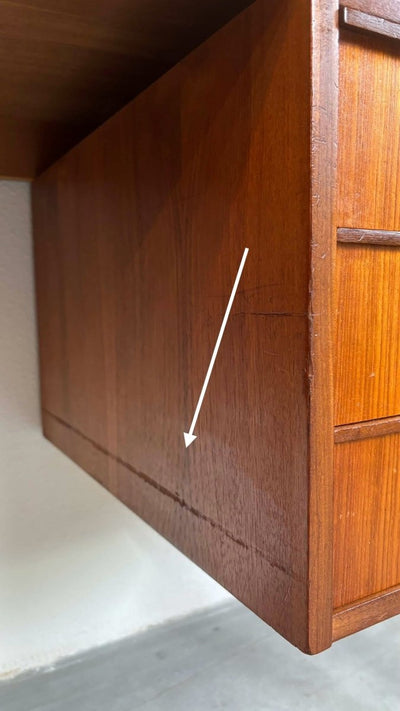 
                  
                    Bureau curved blad teak - LOUI.STORE
                  
                