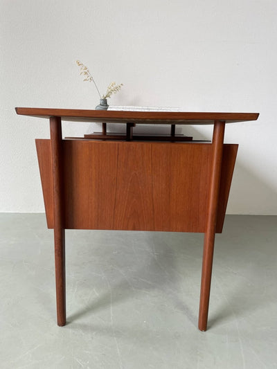 
                  
                    Bureau dubbelzijdig met klep - LOUI.STORE
                  
                