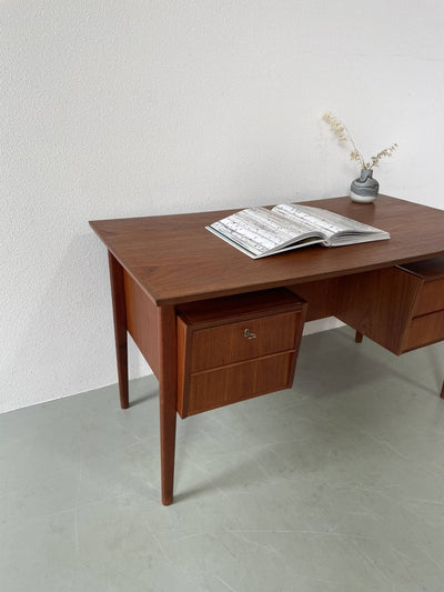 
                  
                    Bureau dubbelzijdig met klep - LOUI.STORE
                  
                