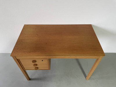 
                  
                    Bureau Eiken Domino - LOUI.STORE
                  
                