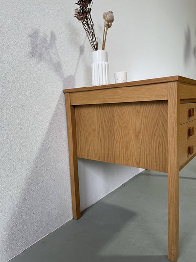 
                  
                    Bureau Eiken Domino - LOUI.STORE
                  
                