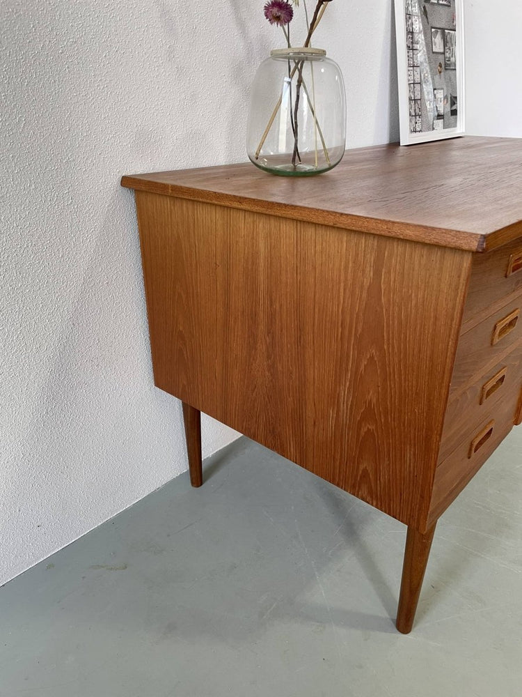 
                  
                    Bureau teak 2 sides - LOUI.STORE
                  
                