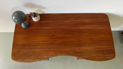 
                  
                    Bureau teak curved 2-zijdig - LOUI.STORE
                  
                