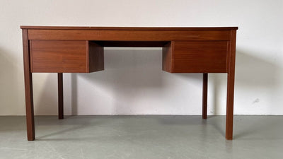 
                  
                    Bureau teak domino - LOUI.STORE
                  
                