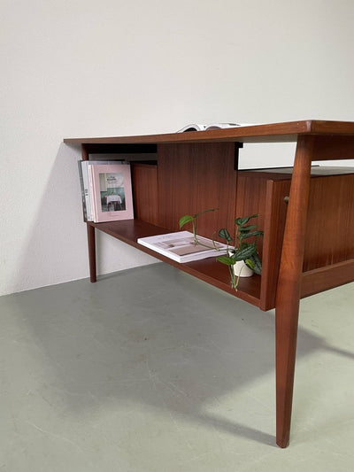 
                  
                    Bureau teak zwevende ladeblokken - LOUI.STORE
                  
                