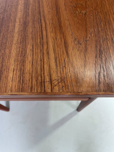 
                  
                    Bureau teak zwevende ladeblokken - LOUI.STORE
                  
                