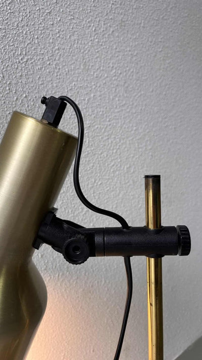 
                  
                    Bureaulamp - LOUI.STORE
                  
                