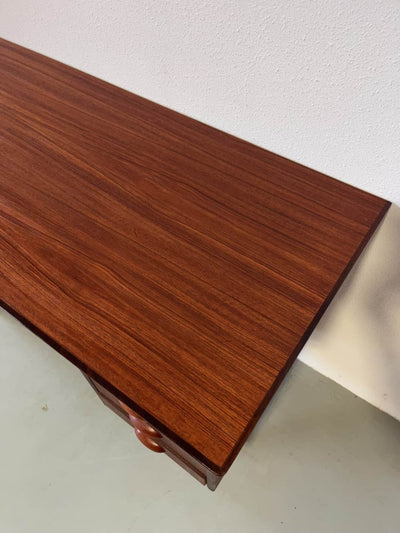 
                  
                    Deens bureau klein model - LOUI.STORE
                  
                