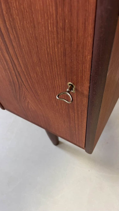 
                  
                    Deens bureau klein model - LOUI.STORE
                  
                