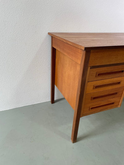 
                  
                    Deens bureau teak - LOUI.STORE
                  
                
