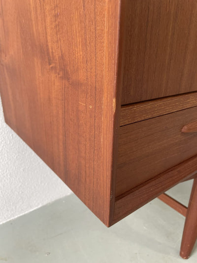 
                  
                    Deens highboard met licht - LOUI.STORE
                  
                