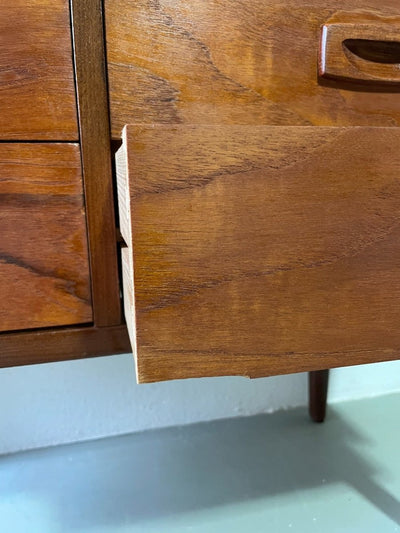 
                  
                    Deens ladekastje 4* - LOUI.STORE
                  
                