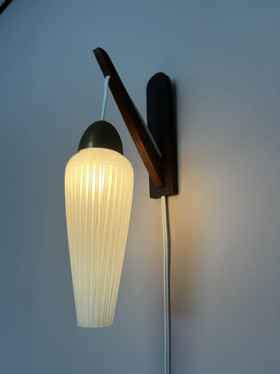 
                  
                    Deens wandlampje - LOUI.STORE
                  
                