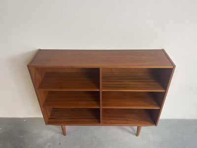 
                  
                    Deense boekenkast teak (m) - LOUI.STORE
                  
                