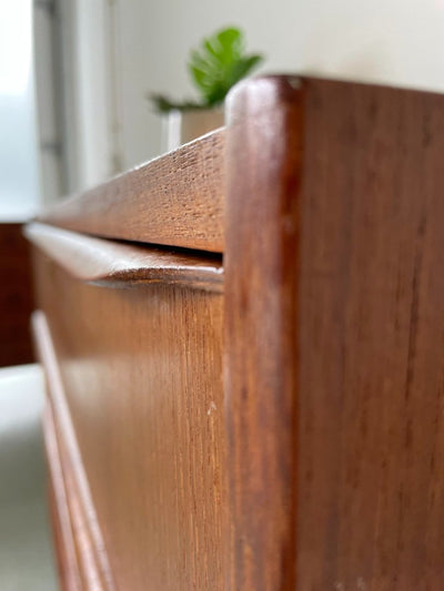 
                  
                    Deense ladekast teak 4* - LOUI.STORE
                  
                