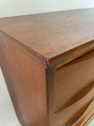 
                  
                    Deense ladekast teak 5* - LOUI.STORE
                  
                