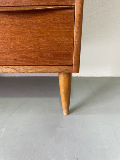 
                  
                    Deense ladekast teak 5* - LOUI.STORE
                  
                