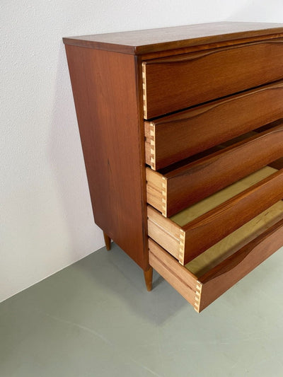 
                  
                    Deense ladekast teak 5* - LOUI.STORE
                  
                