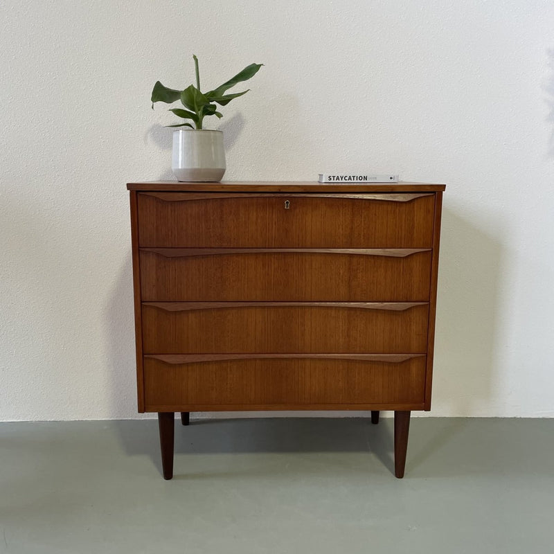 Deense ladekast teak - LOUI.STORE