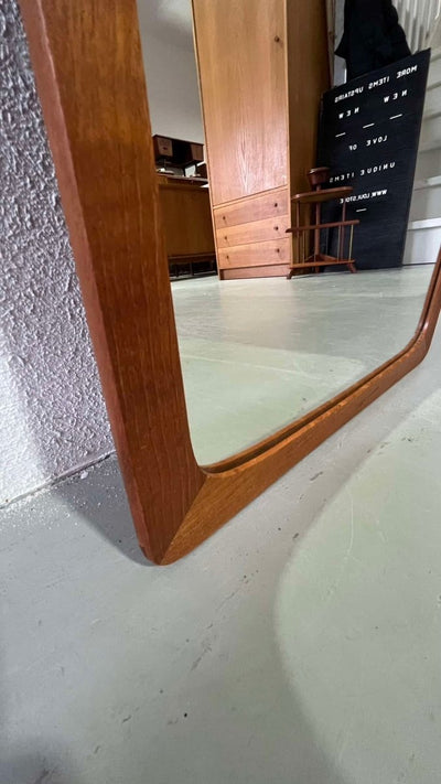
                  
                    Deense spiegel teak - LOUI.STORE
                  
                