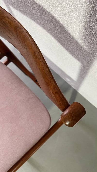 
                  
                    Deense stoelen teak - LOUI.STORE
                  
                