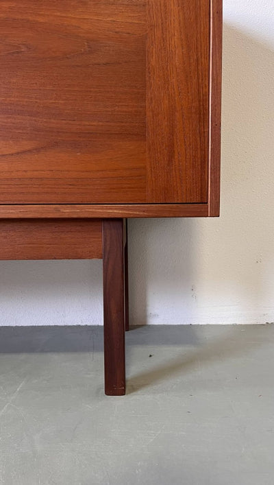 
                  
                    Domino lowboard teak - LOUI.STORE
                  
                