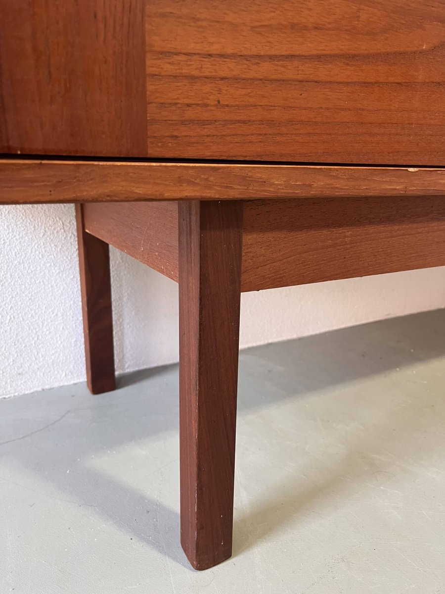 
                  
                    Domino lowboard teak - LOUI.STORE
                  
                