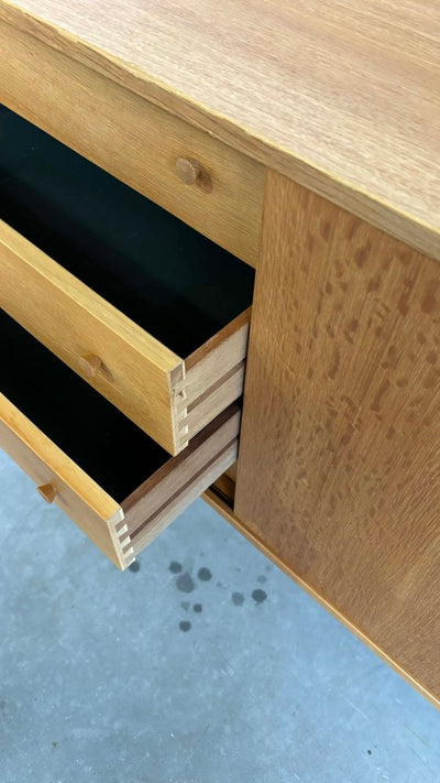 
                  
                    Domino sidebord eiken - LOUI.STORE
                  
                