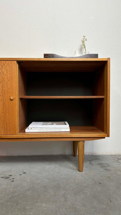 
                  
                    Domino sidebord eiken - LOUI.STORE
                  
                
