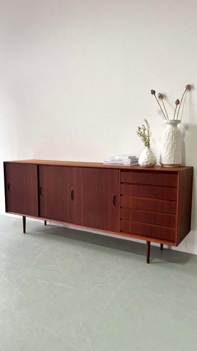 Donker teak lowboard - LOUI.STORE