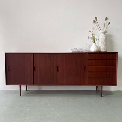 
                  
                    Donker teak lowboard - LOUI.STORE
                  
                