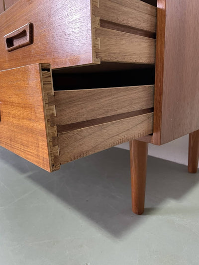
                  
                    Dubbele ladekast in teak *6 - LOUI.STORE
                  
                