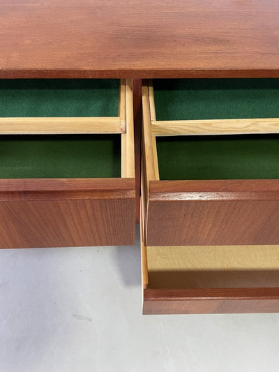
                  
                    Dubbele ladekast - LOUI.STORE
                  
                