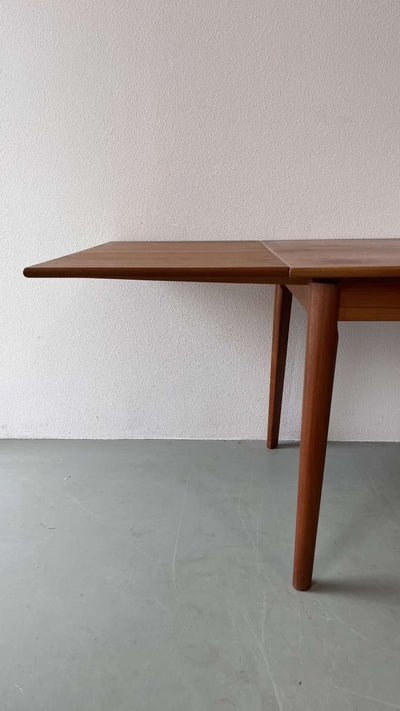 
                  
                    Eettafel teak (uitschuifbaar -230) - LOUI.STORE
                  
                