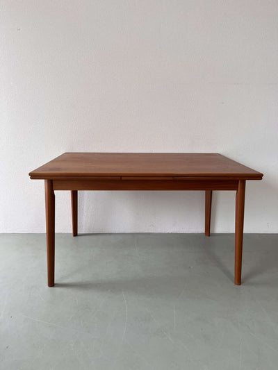 
                  
                    Eettafel teak (uitschuifbaar -230) - LOUI.STORE
                  
                