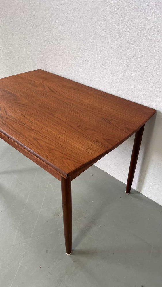 
                  
                    Eettafel teak (uitschuifbaar) afgerond - LOUI.STORE
                  
                