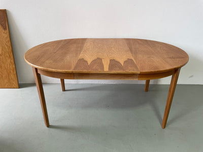 
                  
                    Eettafel uitschuifbaar rond - LOUI.STORE
                  
                