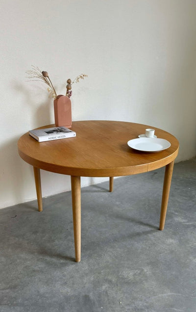 
                  
                    Eettafel uitschuifbaar Villy Schou - LOUI.STORE
                  
                