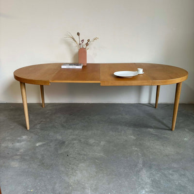 
                  
                    Eettafel uitschuifbaar Villy Schou - LOUI.STORE
                  
                