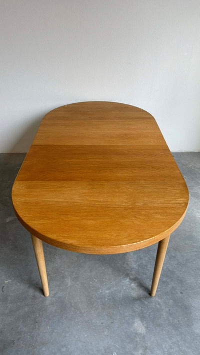 
                  
                    Eettafel uitschuifbaar Villy Schou - LOUI.STORE
                  
                