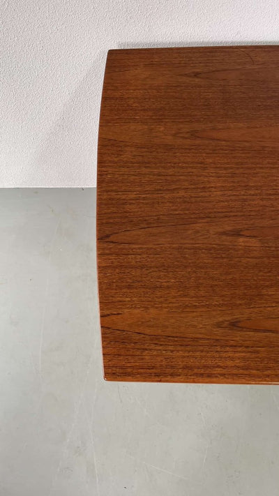 
                  
                    Eettafel Vejle Stole (uitschuifbaar) - LOUI.STORE
                  
                