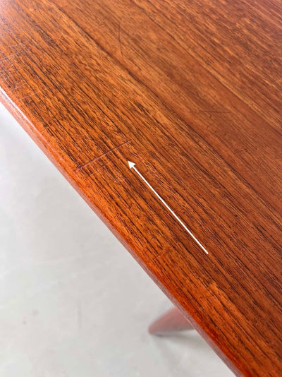 
                  
                    Eettafel Vejle Stole (uitschuifbaar) - LOUI.STORE
                  
                
