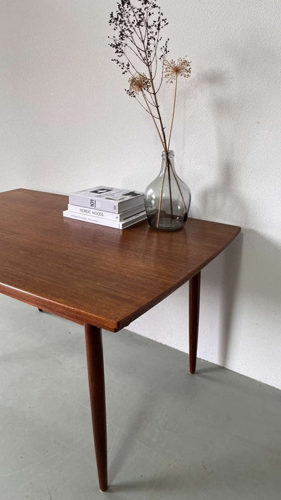 
                  
                    Eettafel Vejle Stole (uitschuifbaar) - LOUI.STORE
                  
                