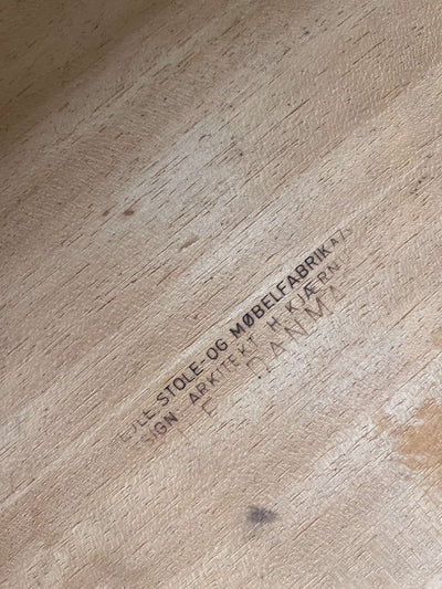 
                  
                    Eettafel Vejle Stole (uitschuifbaar) - LOUI.STORE
                  
                