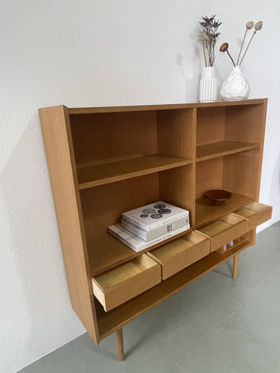 
                  
                    Eiken boekenkast met lades - LOUI.STORE
                  
                