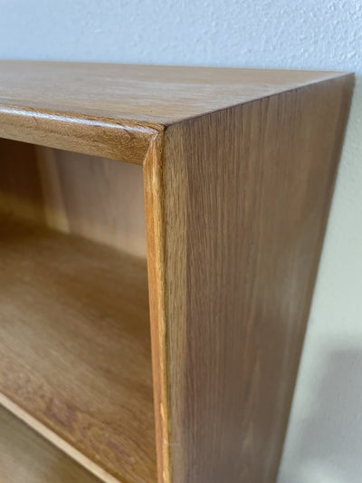 
                  
                    Eiken boekenkast - LOUI.STORE
                  
                